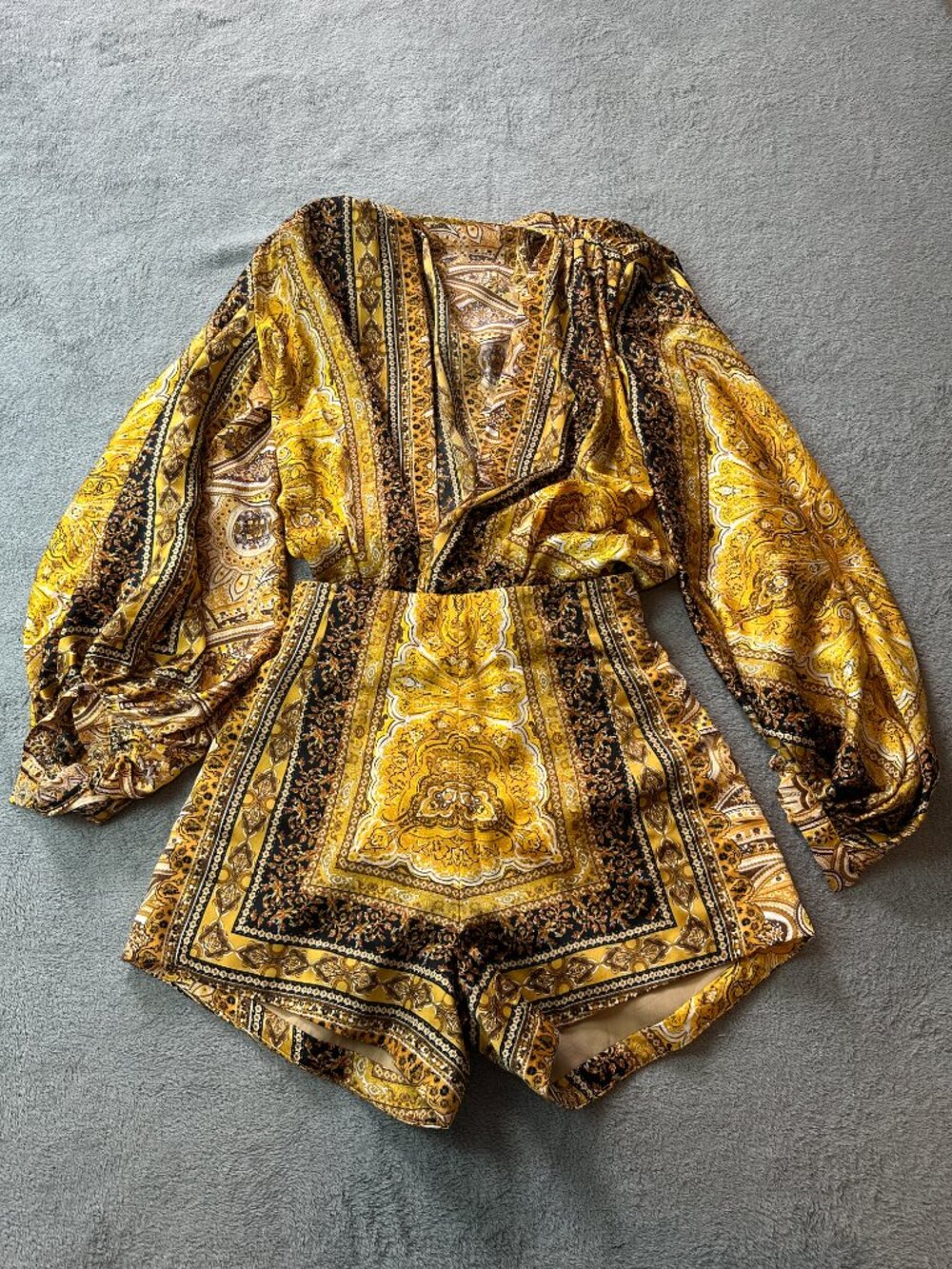 Bronx and Banco Bedouin Runway Set Top and Shorts XS - Picture 4 of 16